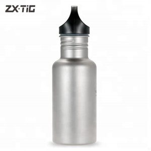 Bouteille d'eau chaude en titane de 500 ml pour le camping, la randonnée, la salle de sport, avec logo personnalisé - Product Image 5