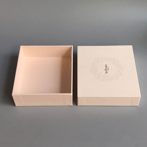 Scatola Regalo per Gioielli in Cartone Rigido con Design Personalizzato e Logo - Product Image 3