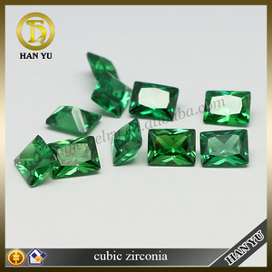 Color jugar o fuego <span class=keywords><strong>Zircon</strong></span> <span class=keywords><strong>gema</strong></span> rectangulo verde cortado de zirconia cubica - Product Image 1