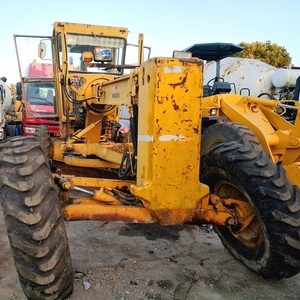 Komatsu รถเกลี่ยดิน GD511A เครื่องจักรก่อสร้างมือสอง - Product Image 1