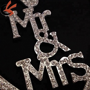 Décoration de gâteau en forme de cœur, ornement de gâteau en strass argentés, Mr & Mrs en vogue - Product Image 5