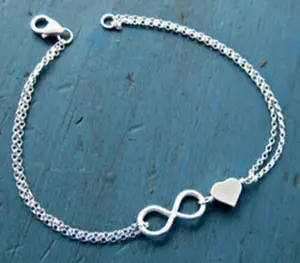 2016 moda Ouro Prata 8 Infinito Sinal Do Amor Do Coração Pulseira infinito De Metal Do Punk Cadeia Mão Pulseira Para As Mulheres Menina Jóias Amante