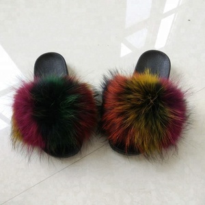 Tự nhiên gấu trúc và đầy màu sắc lông gấu trúc dép đi trong nhà với đầu đen - Product Image 2