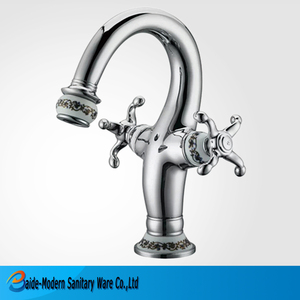 Grifos importados de China agua cabeza cocina fregadero cuadrado Europea auto baño sanitario WC <span class=keywords><strong>Cuenca</strong></span> del grifo - Product Image 2