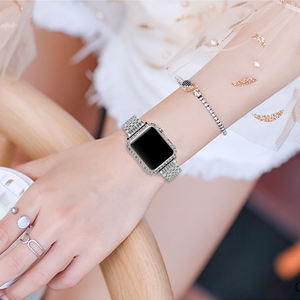 Luxuriöse Edelstahl-Gehäuseabdeckung mit großen Diamanten für Apple Watch Series 2/3/4/5/6/7/8/SE/Ultra 49mm - Product Image 5