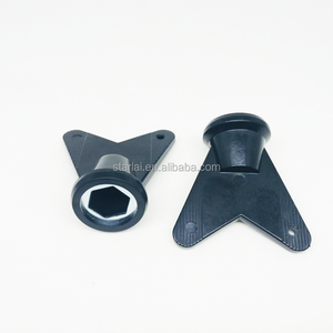 Clé à pointes pour chaussures de football SC-003W de marque SC, en ABS noir/blanc, pour conducteurs - Product Image 1