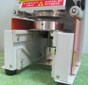 Tasse remplissage et la Machine d'étanchéité / automatique Bubble Tea Boba coupe Sealer étanchéité Machine - Product Image 3