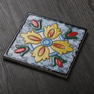 Azulejo de Porcelana Marroquí con Diseño Floral para Interiores de Villas, con Función de Ladrillo Refractario y Diseño Tradicional - Product Image 1