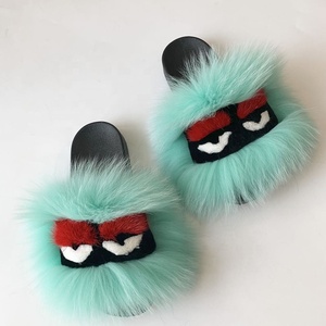 Nouveau design populaire <span class=keywords><strong>sandales</strong></span> en fourrure de monstre renard multicolore pantoufles pour styles d'yeux de femmes - Product Image 4
