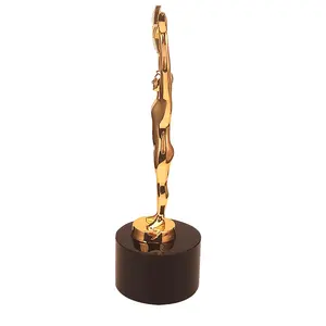 Passen Sie Design Metal Trophy Made 3D Gold Souvenir Trophies Cup für Oscar Award an