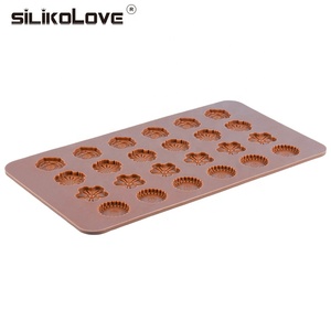 Molde <span class=keywords><strong>de</strong></span> Silicona para Chocolate con 24 Cavidades en Forma <span class=keywords><strong>de</strong></span> Tulipán, Rosa, <span class=keywords><strong>Girasol</strong></span> y Loto, Bandeja para Cubitos <span class=keywords><strong>de</strong></span> Hielo Decorativos para Pasteles Caseros - Product Image 4