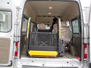 Alat Bantu Transfer Pasien Kursi Roda ke Kendaraan Mobil Van Minivan Lift Kursi Roda Elektrik Hidrolik untuk Penyandang Disabilitas - Product Image 4