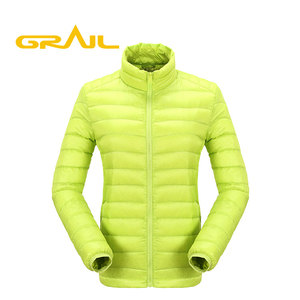 Venta caliente confiable y bueno respirable fino abajo chaqueta ultra ligero mujeres - Product Image 2