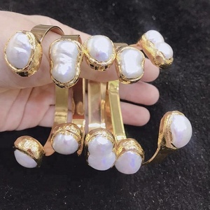 LS-J263 Pearl <strong>Bangle</strong> in <strong>Gold</strong> Color Fashion Handmade <strong>Bangle</strong> Cuff Latest <strong>Design</strong>