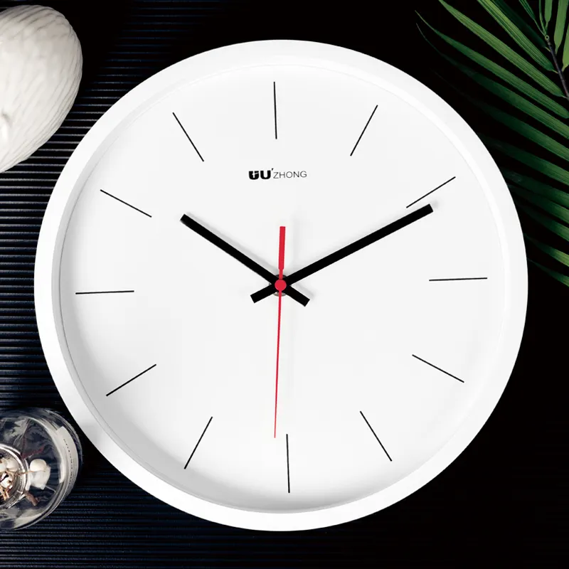Großhandel dekorative Kunststoff Wand OEM Uhren einfache moderne Design Kunststoff Quarz Uhr Wanduhr für Heim textilien