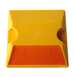 広州ソーラーロードスタッドロードリフレクターキャットアイ<span class=keywords><strong>3m</strong></span>品質リフレクタープラスチックキャットアイ反射ロードスタッド - Product Image 3