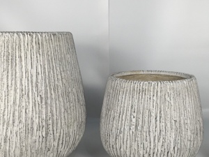 Grands pots de fleurs en fibre de verre légers et durables pour l'extérieur, écologiques, capacité de 5 L, design minimaliste pour une utilisation au sol dans le jardin à domicile - Product Image 3