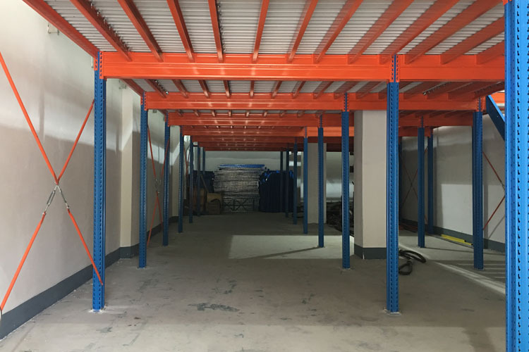 Plate-Forme en acier Pour Adapté Aux Besoins Du Client De Stockage D'entrepôt En Métal