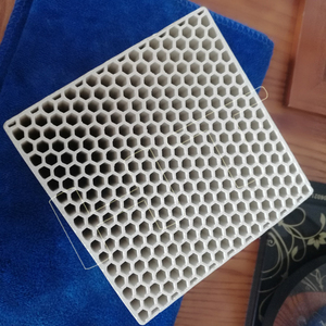 Placa <span class=keywords><strong>de</strong></span> cerámica <span class=keywords><strong>de</strong></span> panal infrarrojo catalítico <span class=keywords><strong>de</strong></span> cordierita a <span class=keywords><strong>precio</strong></span> <span class=keywords><strong>de</strong></span> fábrica - Product Image 2