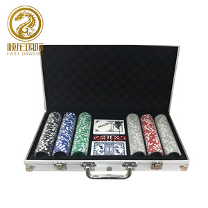 Négociation 300 pcs <span class=keywords><strong>1</strong></span> boîtier en aluminium + <span class=keywords><strong>1</strong></span> distributeur puce 2 cartes à jouer 5 rouge dés Poker Chips Set - Product Image 1