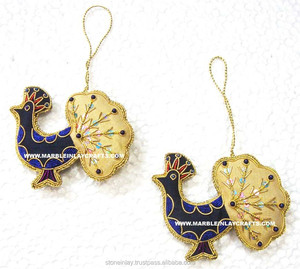 Women's sets — ornement de noël brodé Zari, Design de paon - Product Image 1