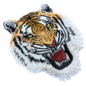 Patch en fer de Sport avec logo personnalisé, brodé, 100 pièces