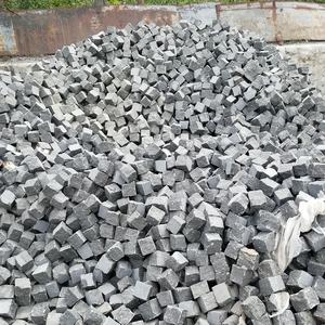 Bloques de Granito Negro Natural GB9, Acabado Martillado y Flameado, para Pavimentación, Ladrillos, Alta Resistencia, Bajo Contenido de Agua, Ucrania - Product Image 2