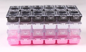 Astuccio per gioielli a 12 celle di alta qualità accessorio acrilico scatola di immagazzinaggio in plastica con funzione decorativa - Product Image 4