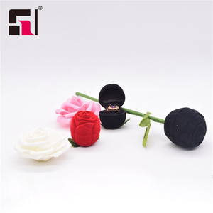 Pas Cher Luxe Fantaisie Personnalisé En Forme De Rose Bague Boîte À Bijoux Rose Fleur Bague Bague En Or <span class=keywords><strong>Massif</strong></span> Goujon Or Rose - Product Image 3