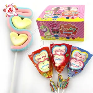 Kalp şekli aşk hikayesi marshmallow lolipop pamuk şeker