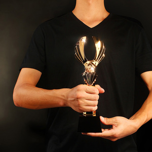 Metal de encargo Copa ala resina partido <span class=keywords><strong>premios</strong></span> negocio trofeo de cristal - Product Image 5
