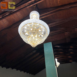Lampadario di Lusso Decorativo Stile Impero Antico con Cristalli Brillanti per Hotel, Ristoranti o Scenografie Matrimoniali - Product Image 4
