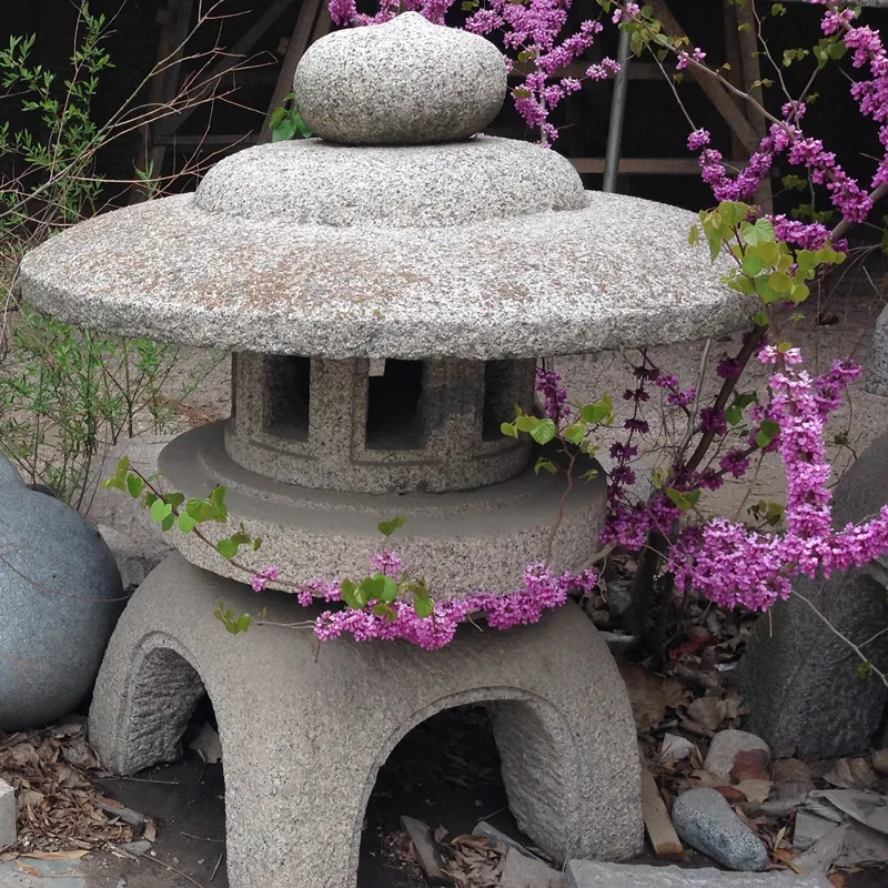 Al aire libre tallada linterna de luz de jardín y japonés pagoda linterna