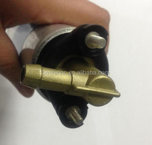 <span class=keywords><strong>Pompe</strong></span> à carburant électrique 2641A203 4225449M1 2024709994 pour Perkins 1103-1104 - Product Image 3