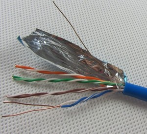 Giá tốt nhất LAN Cáp <span class=keywords><strong>UTP</strong></span> <span class=keywords><strong>CAT5E</strong></span> 24AWG Cáp mạng với rắn CCA OFC - Product Image 4