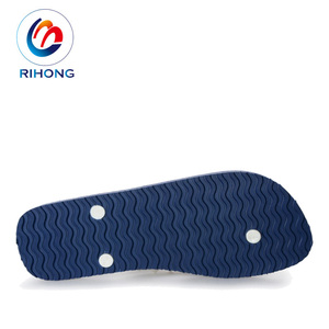 Chanclas de suela de goma natural para hombres, chanclas hechas a mano con logotipo tallado en Correa, de aleta azul - Product Image 6