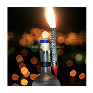 Bouteille de <span class=keywords><strong>Champagne</strong></span> Cierges magiques Triangle <span class=keywords><strong>Fontaine</strong></span> de glace en plastique Bougie Clips Sparkler Support de sécurité Clips simples pour discothèque ou fête - Product Image 3