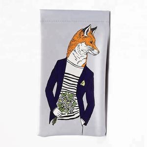 Borsa per occhiali personalizzata con piume blu per occhiali da sole e occhiali da lettura graziosa custodia morbida in pelle sintetica con animali stampati - Product Image 5