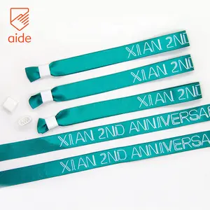 Bracelet en Satin personnalisé, avec ruban et Clip en plastique, pour une utilisation à une fois, fête multicolore, Festival