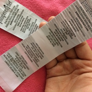 Étiquette d'entretien <span class=keywords><strong>pour</strong></span> vêtements faite à la <span class=keywords><strong>main</strong></span>, étiquette tissée pliée <span class=keywords><strong>pour</strong></span> l'entretien des édredons - Product Image 3