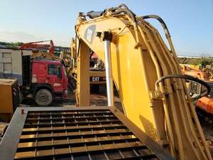 Excavadora de orugas hidráulica de segunda mano CAT 330D grande usada - Product Image 6