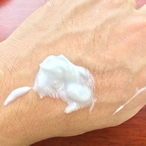 Crème éclaircissante pour le corps et les mains, cosmétique en gros, pour hydrater - Product Image 5