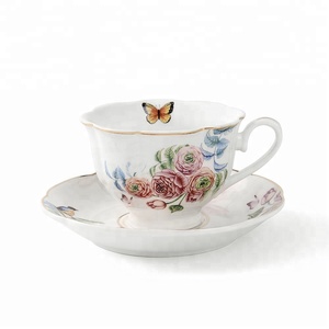 Pequeña rosa <span class=keywords><strong>de</strong></span> <span class=keywords><strong>porcelana</strong></span> <span class=keywords><strong>de</strong></span> diseño antiguo a granel <span class=keywords><strong>tazas</strong></span> <span class=keywords><strong>de</strong></span> <span class=keywords><strong>té</strong></span> y platillos barato - Product Image 4
