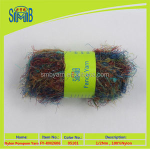 fabricante de China venta al por mayor 100% nylon pompom feather hilo de tejer espacio teñido <span class=keywords><strong>ping</strong></span> <span class=keywords><strong>pong</strong></span> pestañas a mano - Product Image 2
