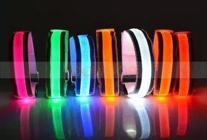 Led Clignotant Brassard de Sport Led Lumières De Sécurité Pour Courir La <span class=keywords><strong>Nuit</strong></span> Échantillon Gratuit - Product Image 3