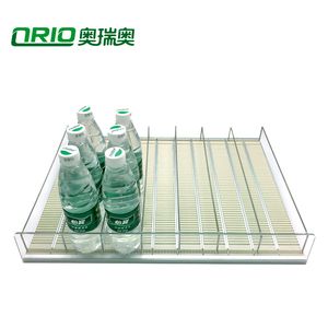 Magnetisches Trennwand-System mit Rollen für Getränkekühler aus Kunststoff mit Schwerkraftzufuhr - Product Image 4