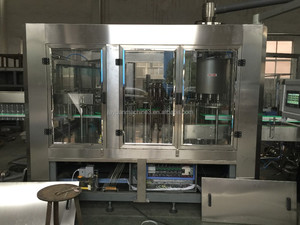 全自動飲料水、純水ボトル充填機