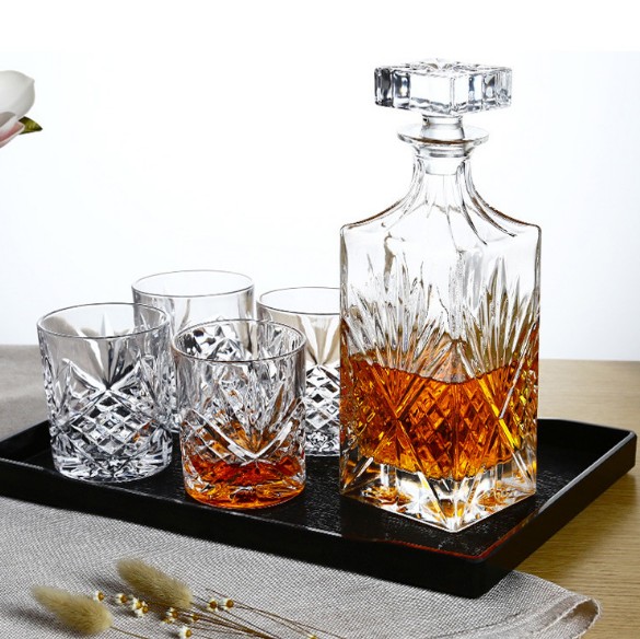 Lead Free Crystal Whiskey Decanter And Glasses Set Clear Glass Decanter Set