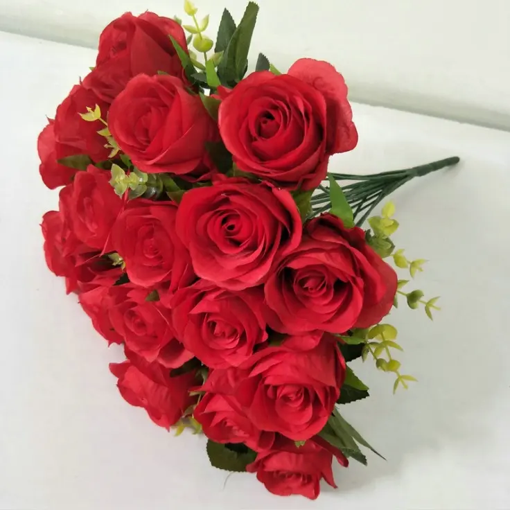 Buquê de rosas de ramo de 18 cabeças, vermelho branco e amarelo, buquê de rosas para apresentações de janela