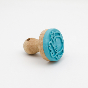Su misura in legno di faggio manico in Silicone torta biscotto bollo per festa novità regalo strumenti di cottura da te - Product Image 2